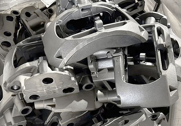 Caliper shell casting, caliper cover casting equipment