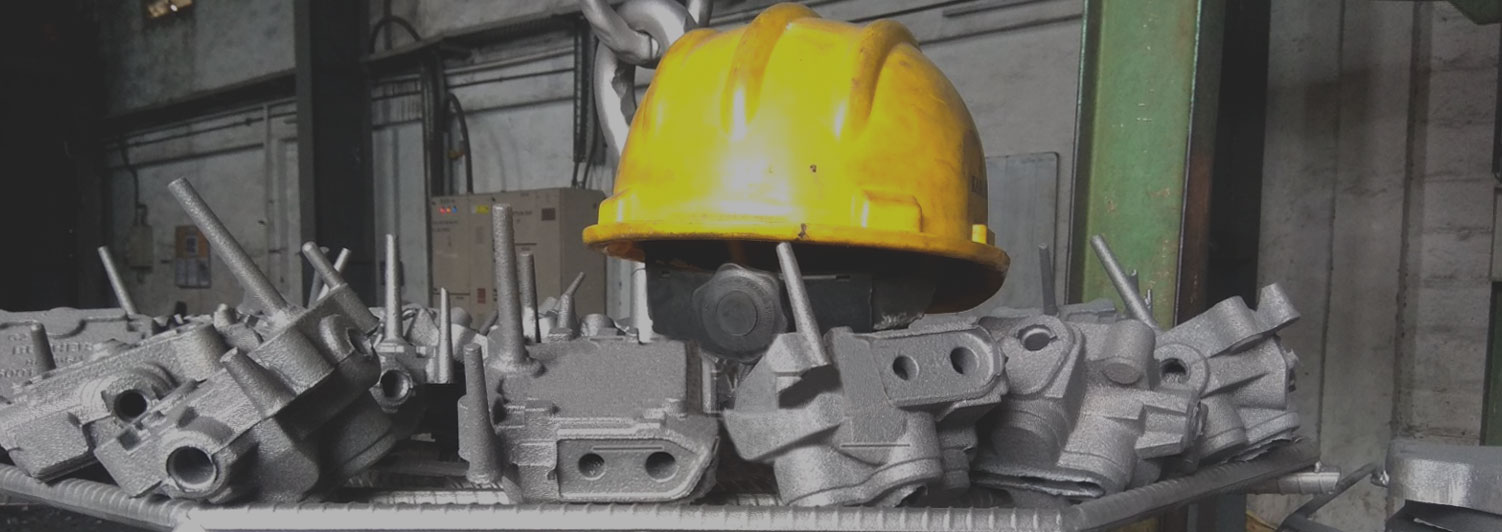 Pig iron casting and molding equipment
