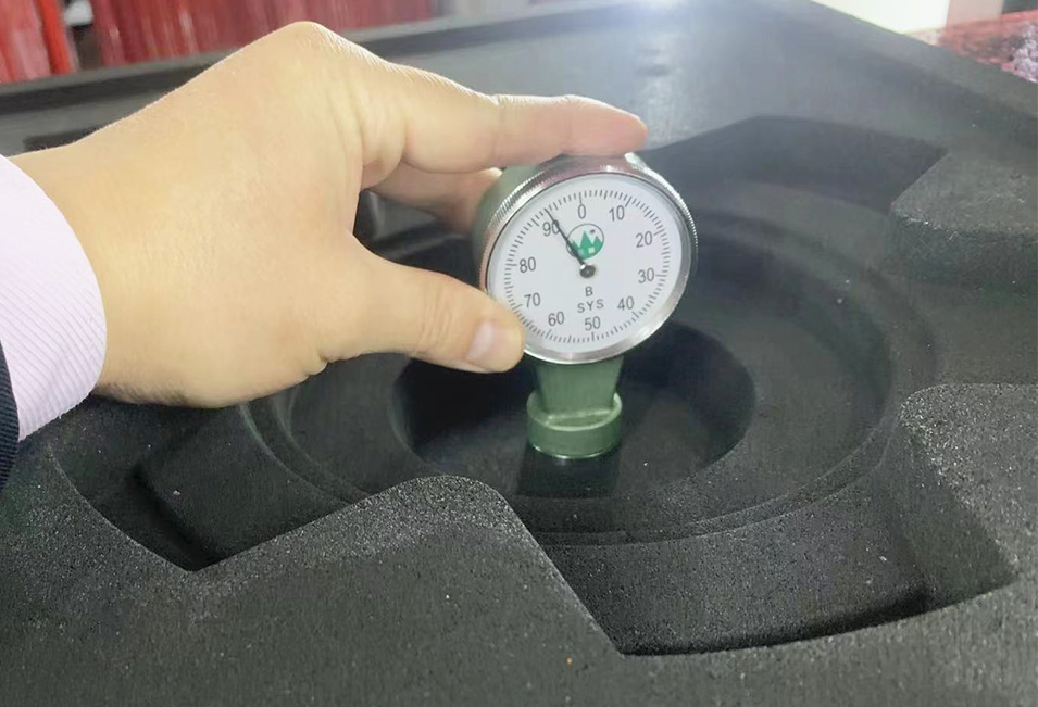 Sand casting compactness test
