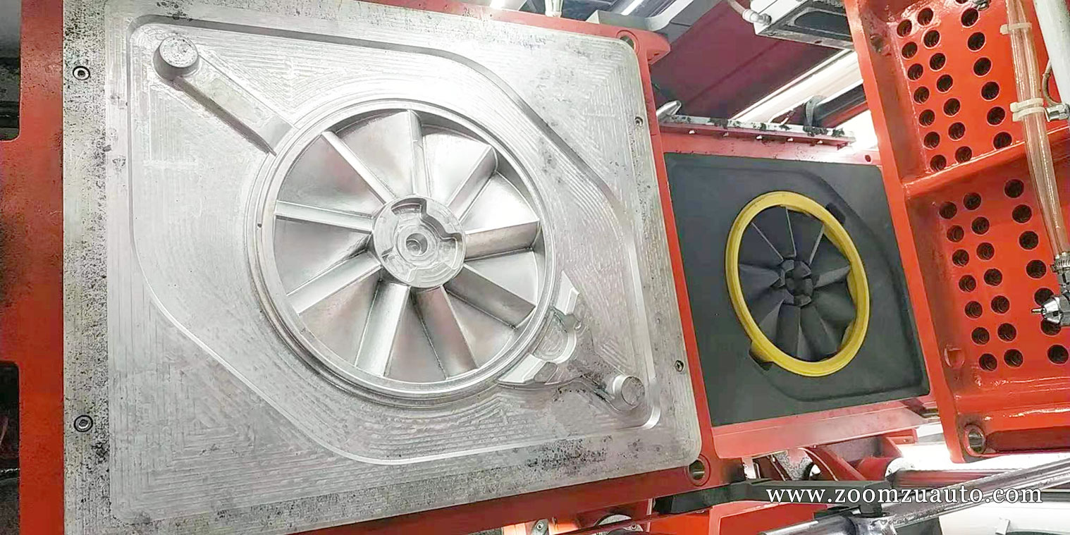 Horizontal automatic casting molding machine